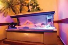 Skin burns, fainting, and eye injuries are the most commonly reported indoor tanning injuries.