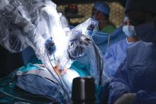 Minimally invasive robotic durgery with the da Vinci Surgical System.